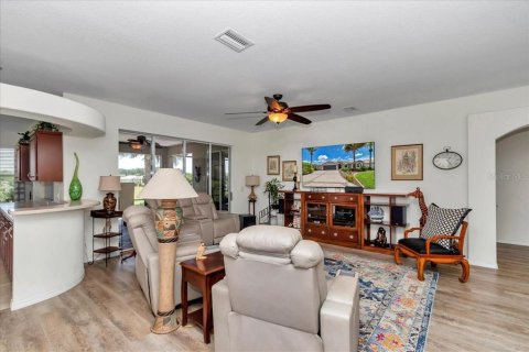 House in Ocala, Florida 3 bedrooms, 212.1 sq.m. № 1804646 - photo 12