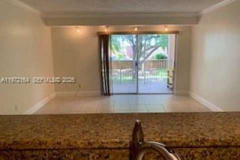 Condominio en venta en Miami, Florida, 2 dormitorios, 99.87 m2 № 2078931 - foto 8