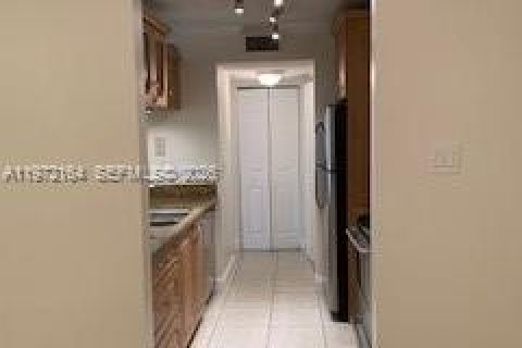 Condominio en venta en Miami, Florida, 2 dormitorios, 99.87 m2 № 2078931 - foto 4