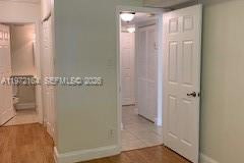 Condominio en venta en Miami, Florida, 2 dormitorios, 99.87 m2 № 2078931 - foto 9