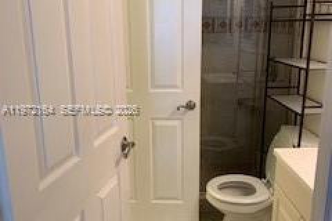 Condominio en venta en Miami, Florida, 2 dormitorios, 99.87 m2 № 2078931 - foto 16