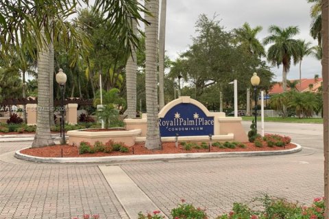 Condominio en venta en Miami, Florida, 2 dormitorios, 99.87 m2 № 2078931 - foto 2