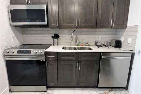 Condominio en alquiler en Hollywood, Florida, 1 dormitorio, 73.39 m2 № 2029084 - foto 5