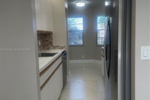 Condominio en venta en Pembroke Pines, Florida, 2 dormitorios, 102.19 m2 № 1993769 - foto 6