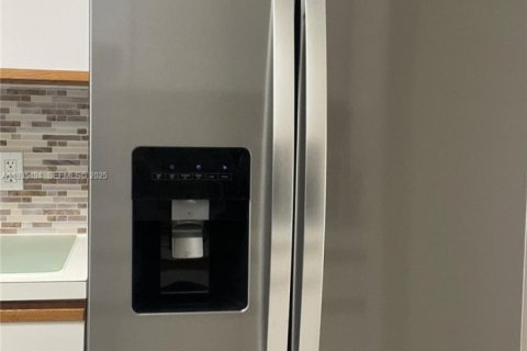 Condominio en venta en Pembroke Pines, Florida, 2 dormitorios, 102.19 m2 № 1993769 - foto 9