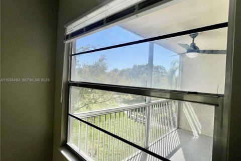 Condominio en venta en Pembroke Pines, Florida, 2 dormitorios, 102.19 m2 № 1993769 - foto 14