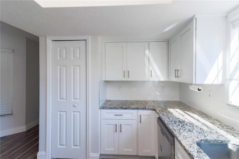 Casa en venta en Spring Hill, Florida, 3 dormitorios, 153.29 m2 № 1549272 - foto 9