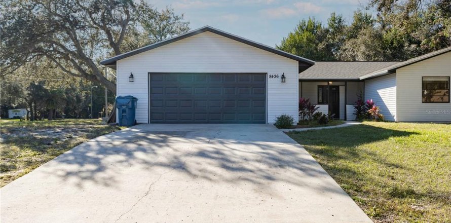 Casa en Spring Hill, Florida 3 dormitorios, 153.29 m2 № 1549272