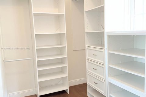 Casa en alquiler en Coral Gables, Florida, 4 dormitorios, 228.26 m2 № 1779330 - foto 18