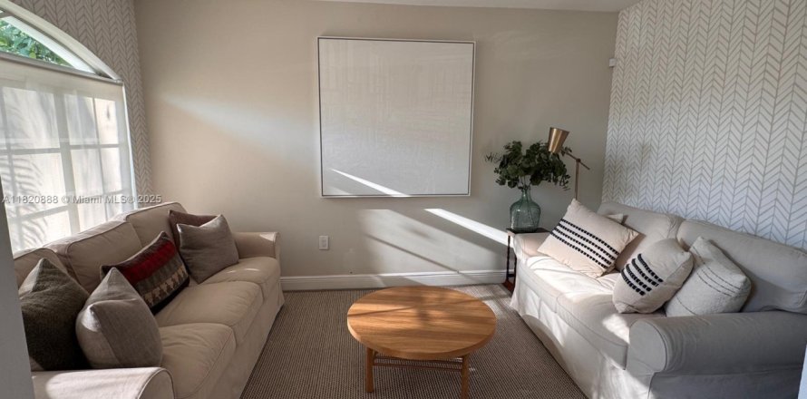 Casa en Coral Gables, Florida 4 dormitorios, 228.26 m2 № 1779330