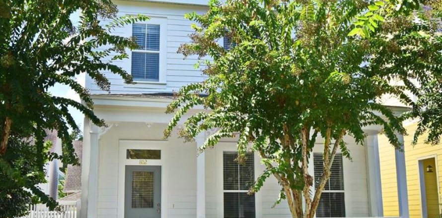 Casa en Celebration, Florida 3 dormitorios, 167.6 m2 № 1903021