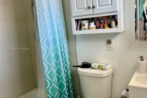 Купить кондоминиум в Хайалиа, Флорида 1 спальня, 47.01м2, № 1951197 - фото 8