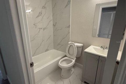 Propiedad comercial en venta en Orlando, Florida, 4 dormitorios, 161.65 m2 № 1857953 - foto 7