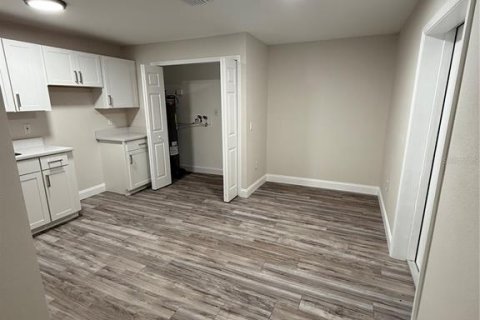 Propiedad comercial en venta en Orlando, Florida, 4 dormitorios, 161.65 m2 № 1857953 - foto 4