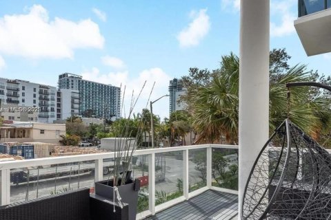 Condominio en venta en Miami, Florida, 3 dormitorios, 211.35 m2 № 1935651 - foto 6