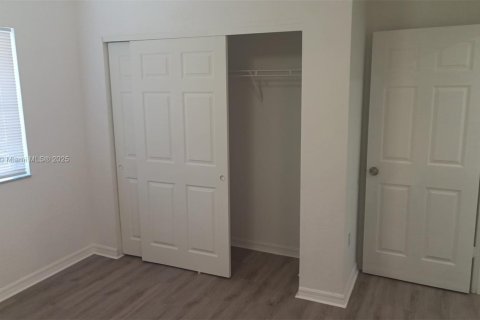 Adosado en alquiler en North Lauderdale, Florida, 3 dormitorios, 118.91 m2 № 1893249 - foto 12