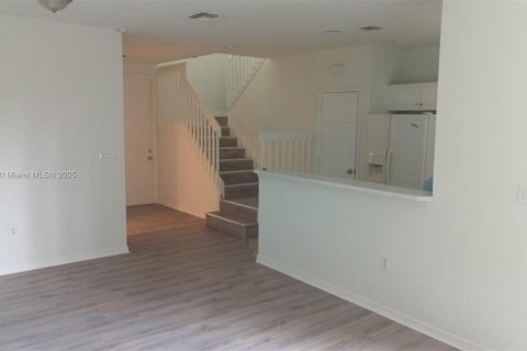 Adosado en alquiler en North Lauderdale, Florida, 3 dormitorios, 118.91 m2 № 1893249 - foto 2