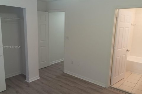 Adosado en alquiler en North Lauderdale, Florida, 3 dormitorios, 118.91 m2 № 1893249 - foto 7