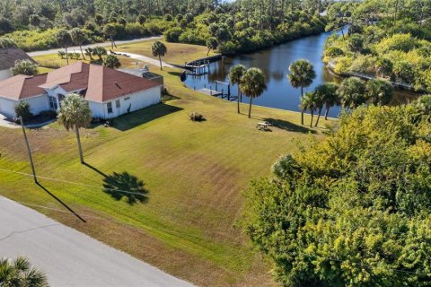 Land in Port Charlotte, Florida № 2104305 - photo 3