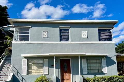 Propiedad comercial en Miami, Florida 206.24 m2 № 2003183