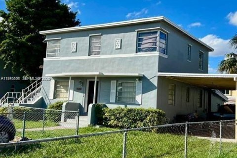 Propiedad comercial en venta en Miami, Florida, 206.24 m2 № 2003183 - foto 2