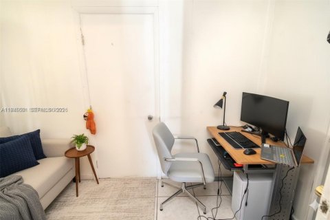 Propiedad comercial en venta en Miami, Florida, 206.24 m2 № 2003183 - foto 7