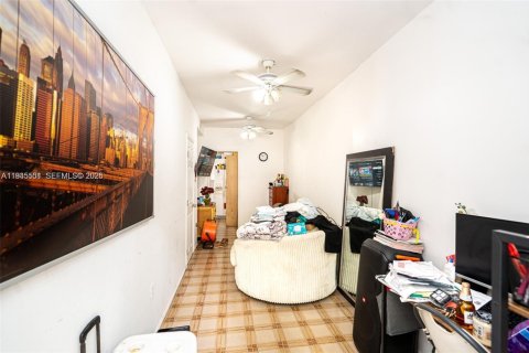 Propiedad comercial en venta en Miami, Florida, 206.24 m2 № 2003183 - foto 15