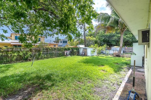 Propiedad comercial en venta en Miami, Florida, 206.24 m2 № 2003183 - foto 10