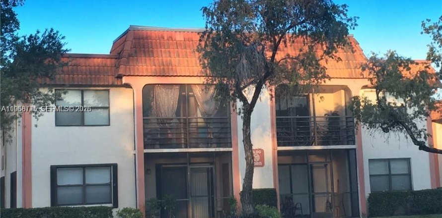 Condo in Miami, Florida, 2 bedrooms  № 2019793