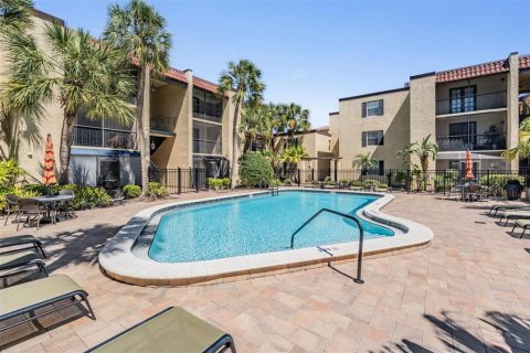 Condo in Tampa, Florida, 2 bedrooms  № 1581202 - photo 24