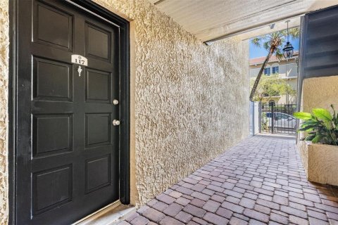 Condo in Tampa, Florida, 2 bedrooms  № 1581202 - photo 1