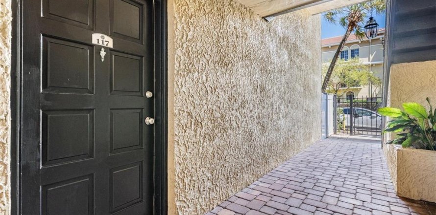 Condo in Tampa, Florida, 2 bedrooms  № 1581202
