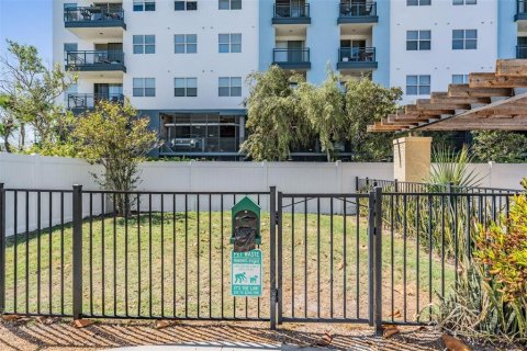 Condo in Tampa, Florida, 2 bedrooms  № 1581202 - photo 27