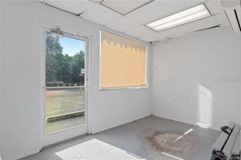 Propiedad comercial en venta en Floral City, Florida, 258.18 m2 № 2102048 - foto 18