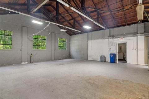 Propiedad comercial en venta en Floral City, Florida, 258.18 m2 № 2102048 - foto 20