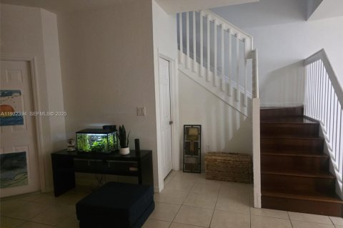 Снять в аренду таунхаус в Майами, Флорида 3 спальни, 134.89м2, № 1990636 - фото 18