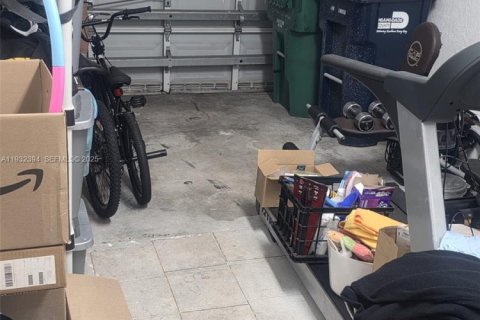 Снять в аренду таунхаус в Майами, Флорида 3 спальни, 134.89м2, № 1990636 - фото 13