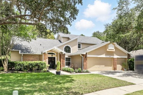 House in Orlando, Florida 5 bedrooms, 274.34 sq.m. № 1746459 - photo 2