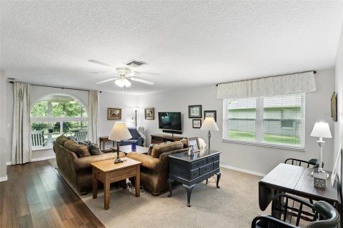 House in Orlando, Florida 5 bedrooms, 274.34 sq.m. № 1746459 - photo 26