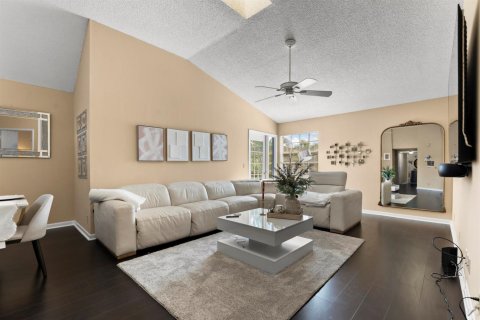 Townhouse in Boca Raton, Florida 3 bedrooms, 123.56 sq.m. № 2251444