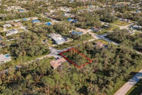 Terreno en venta en Port Charlotte, Florida № 1798454 - foto 4