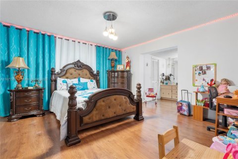 Купить виллу или дом в Майами, Флорида 4 спальни, 217.02м2, № 1943525 - фото 10