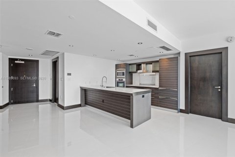 Купить кондоминиум в Майами, Флорида 2 спальни, 139.35м2, № 2051633 - фото 12