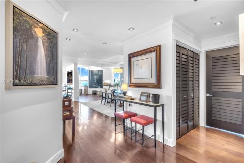 Купить кондоминиум в Майами, Флорида 3 спальни, 218.6м2, № 2048490 - фото 2