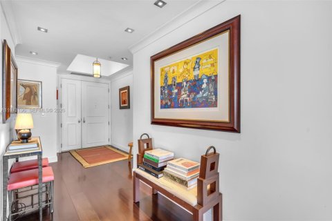 Купить кондоминиум в Майами, Флорида 3 спальни, 218.6м2, № 2048490 - фото 3