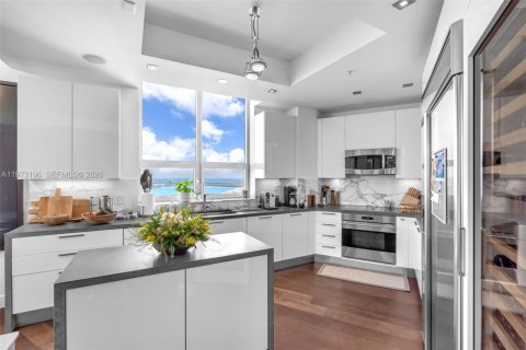 Купить кондоминиум в Майами, Флорида 3 спальни, 218.6м2, № 2048490 - фото 16