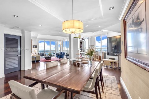 Купить кондоминиум в Майами, Флорида 3 спальни, 218.6м2, № 2048490 - фото 10
