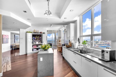 Купить кондоминиум в Майами, Флорида 3 спальни, 218.6м2, № 2048490 - фото 13