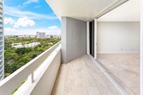 Copropriété à vendre à Miami, Floride: 2 chambres, 122.26 m2 № 1406139 - photo 12