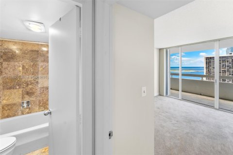 Copropriété à vendre à Miami, Floride: 2 chambres, 122.26 m2 № 1406139 - photo 30